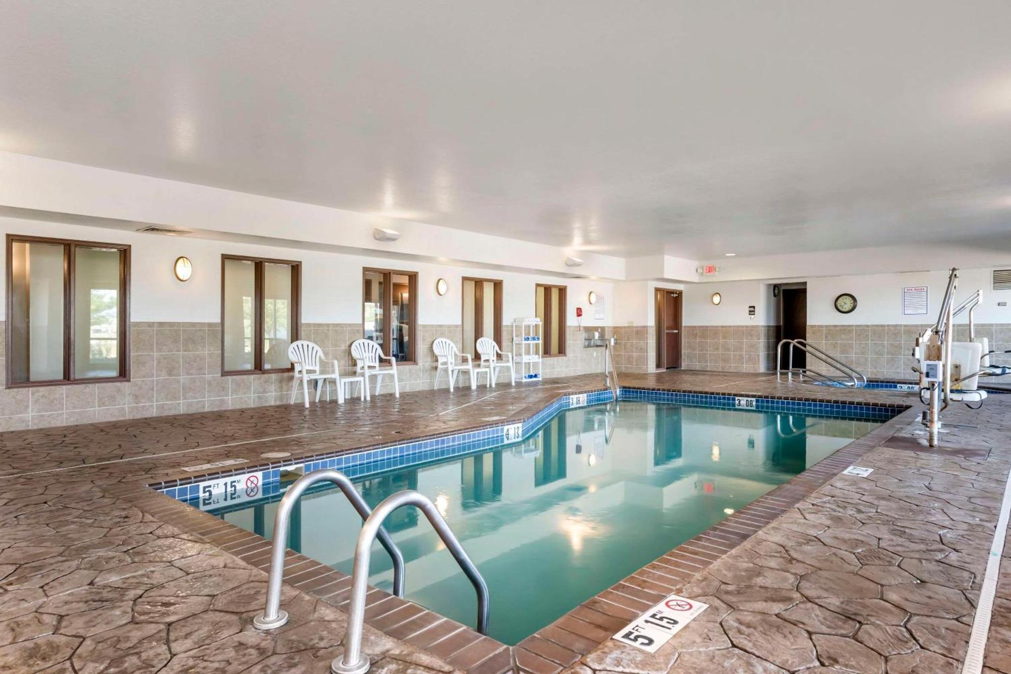Comfort Suites Conference Center רפיד סיטי מראה חיצוני תמונה